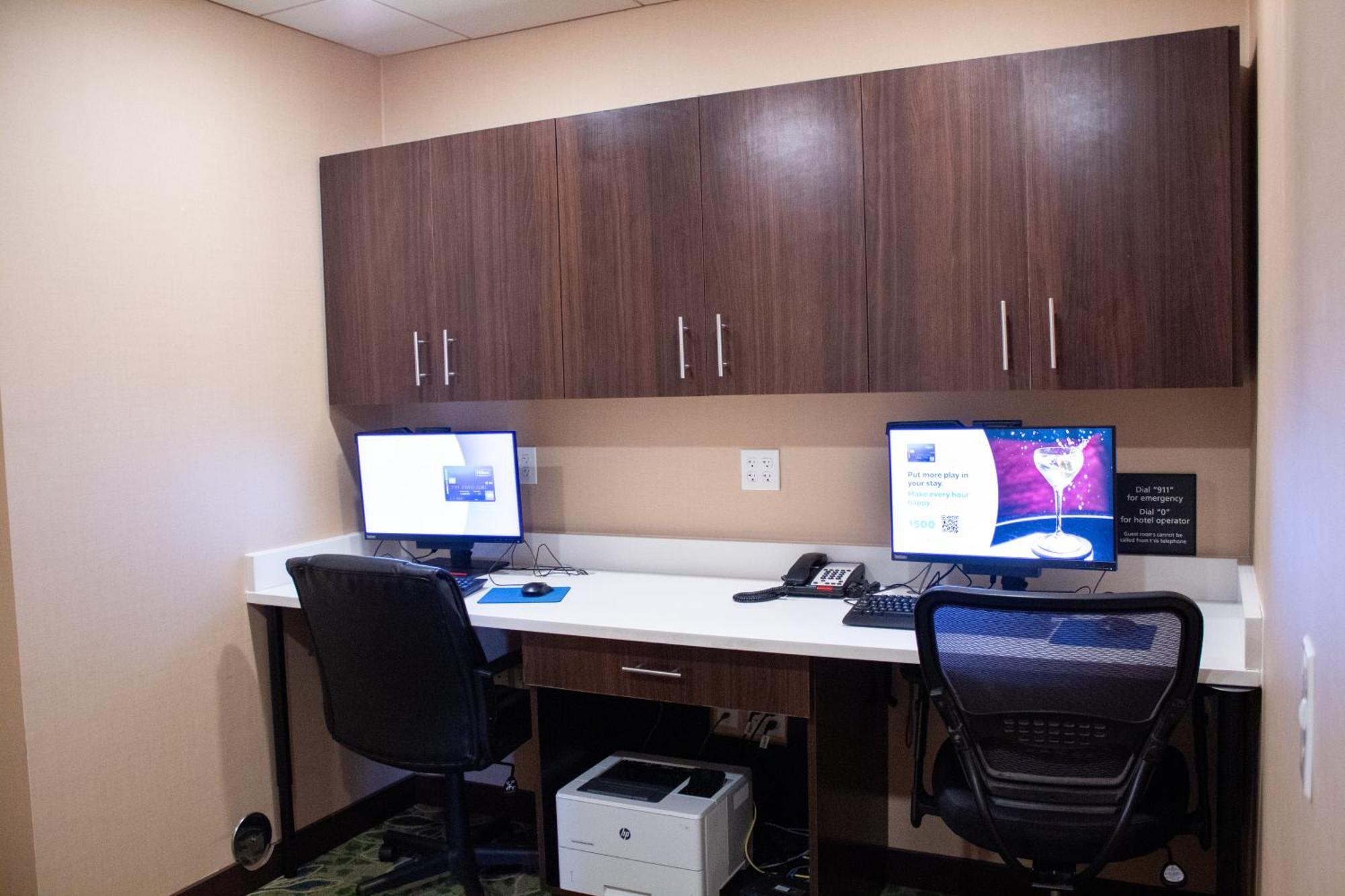 Hampton Inn & Suites Big Rapids, Mi מראה חיצוני תמונה